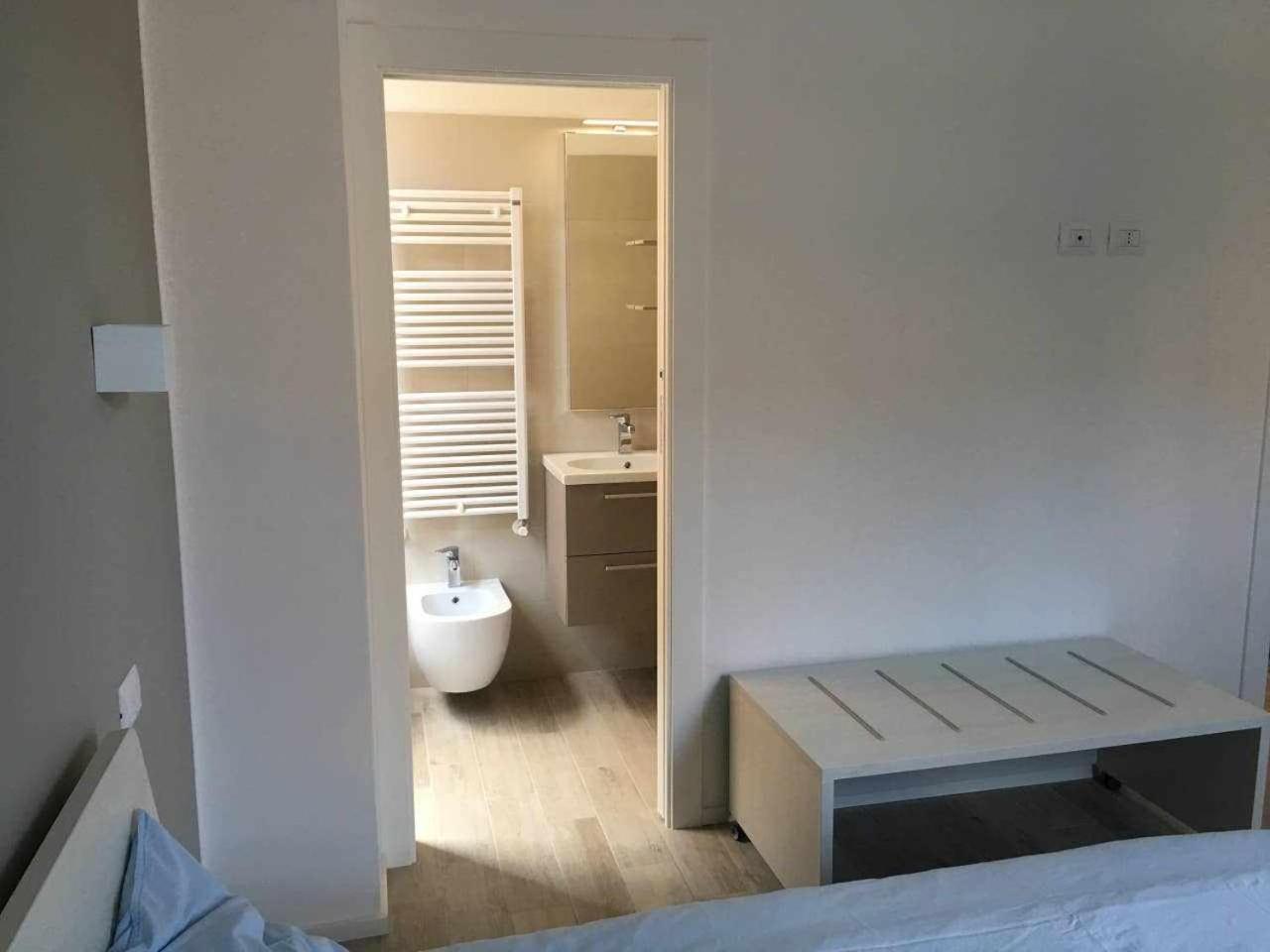 Ferienwohnung Moon Bologna Zimmer foto